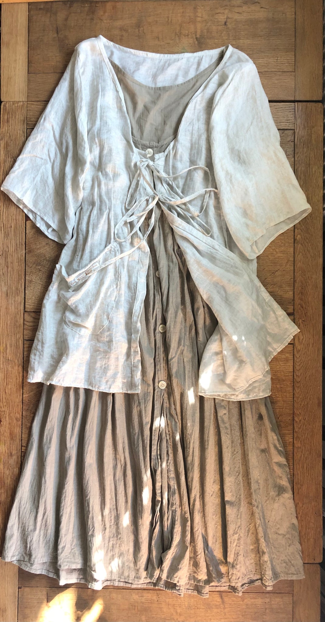 Limestone cotton blend women’s baggy artists jacket (48” bust)