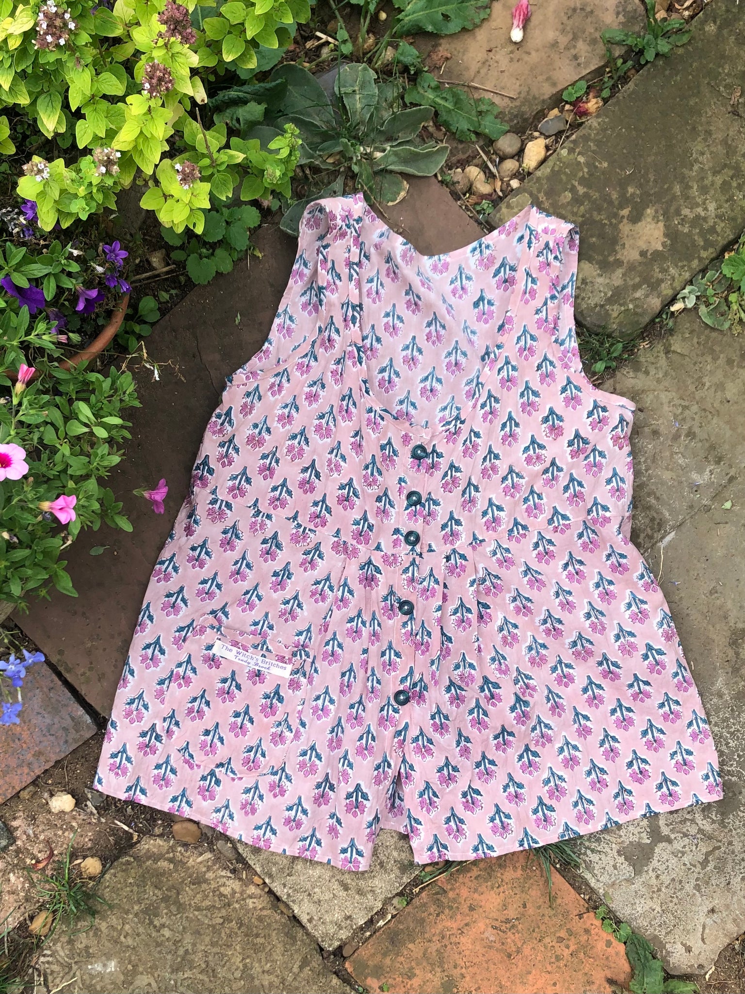 Pink and jade block print Indian cotton women’s  sleeveless button front top (38” bust)