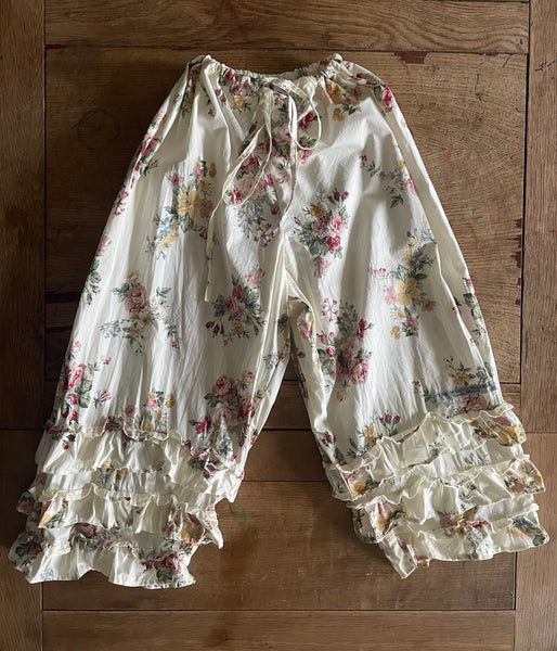 Floral bouquet on cream cotton women’s long Victorian style bloomers (38”)