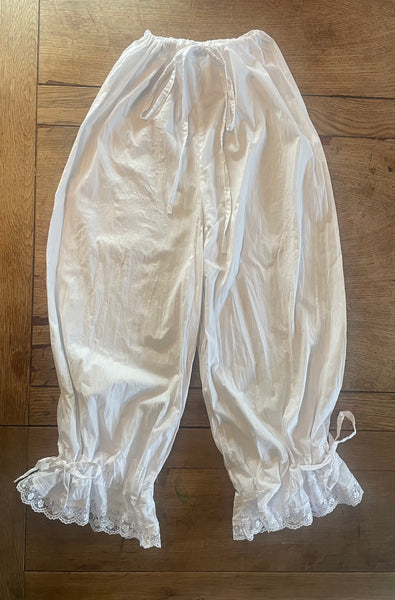 White cotton lawn women’s long bloomers (43”)