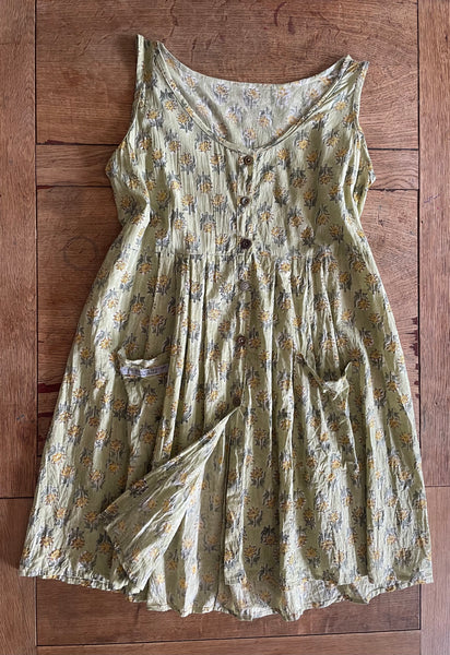 Sunflowers on sage Indian blockprint cotton women’s sleeveless button front dress (40” bust)