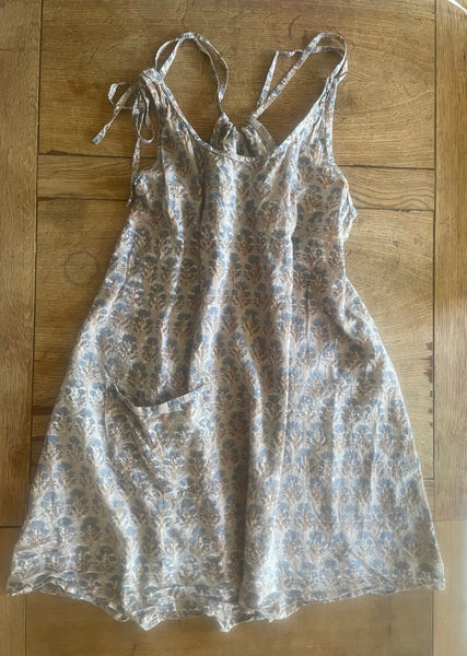 Grey and Fawn block printed Indian cotton women’s pinafore dress (42” bust)