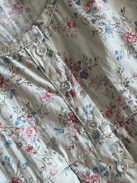 Rose floral on cream cotton women’s short sleeved button front dress/jacket (40” bust)