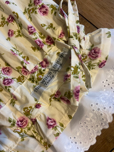 Roses on cream cotton women’s long baggy bloomers (42”)