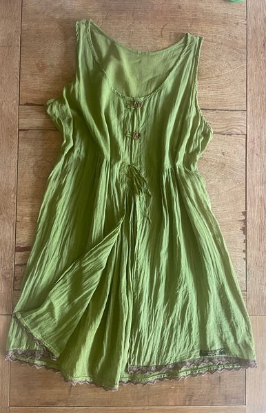 Kiwi Green Indian cotton voile women’s sleeveless button front over-dress (42” bust)