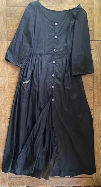 Black cotton poplin women’s long sleeved button front dress (38” bust)