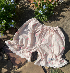 Vintage rose on peach cotton women’s short bloomers (40”)