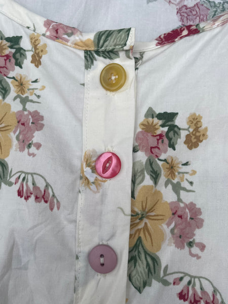 Summer roses on cream cotton women’s button front jacket top (46” bust)