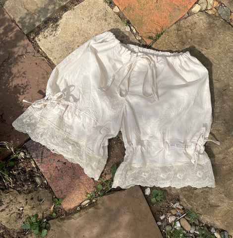 Natural organic cotton poplin women’s short bloomers (38”)