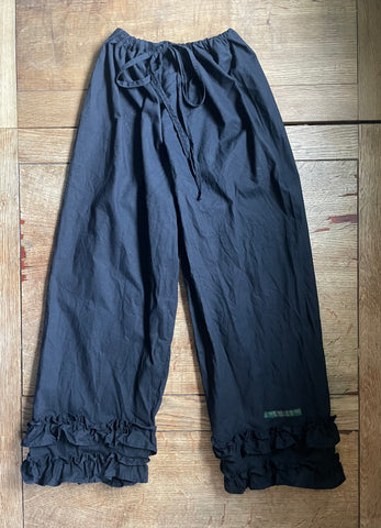 Black cotton women’s Victorian style bloomers (40”)