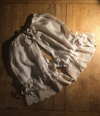 Oyster pure silk women’s crotchless bloomers (36”)