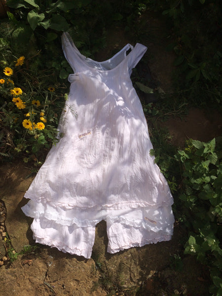 Red stripe on white linen women’s long bloomers (40”)