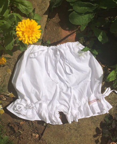White cotton lawn women’s bloomers (38”)