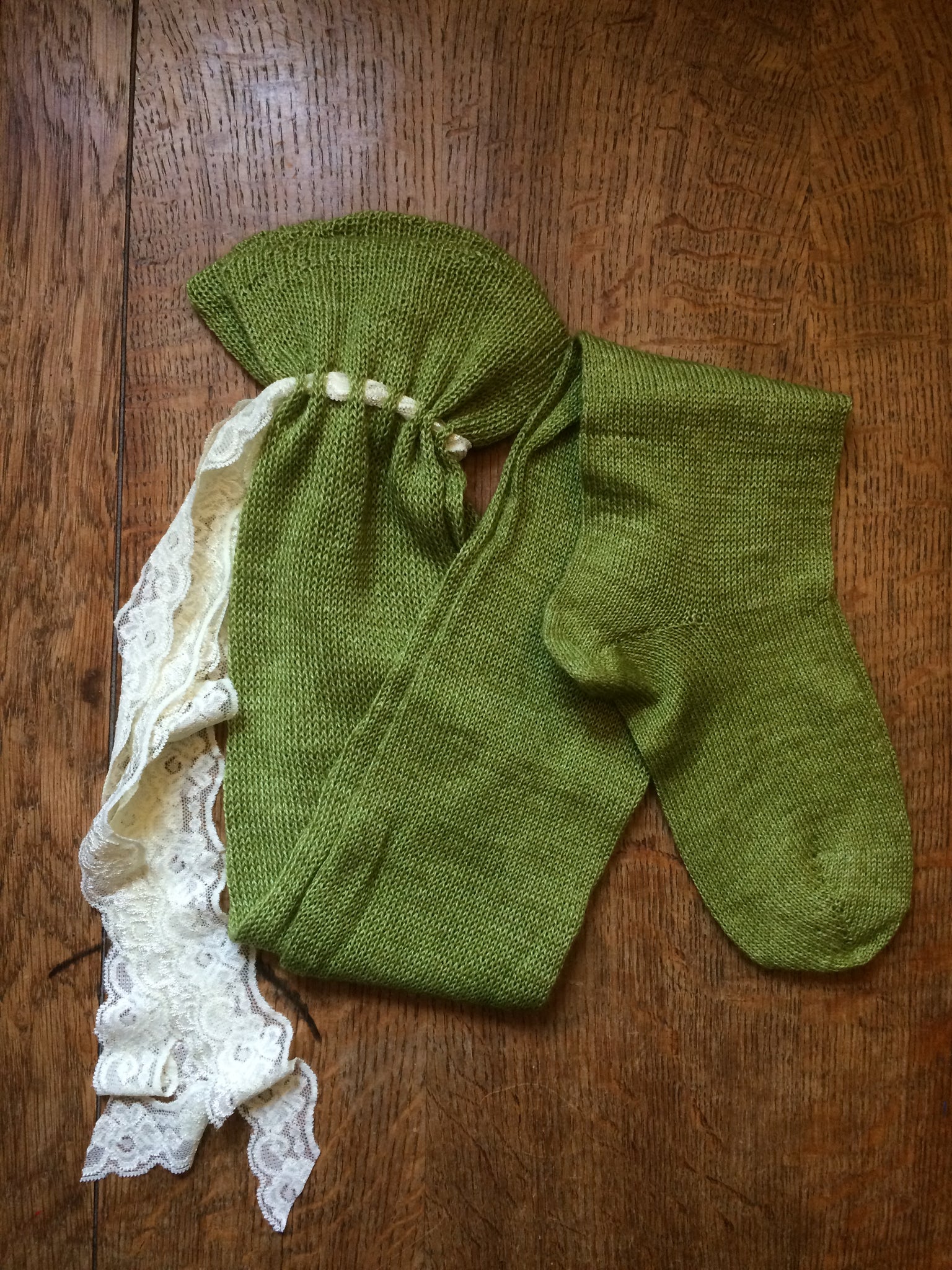 Lettuce green silk/alpaca hand cranked stockings  (3-5)