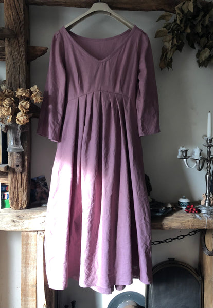 Mulberry linen women's sleeved dress (42" bust)