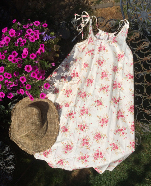 Rose print on cream cotton women's pinafore dress (38" bust)